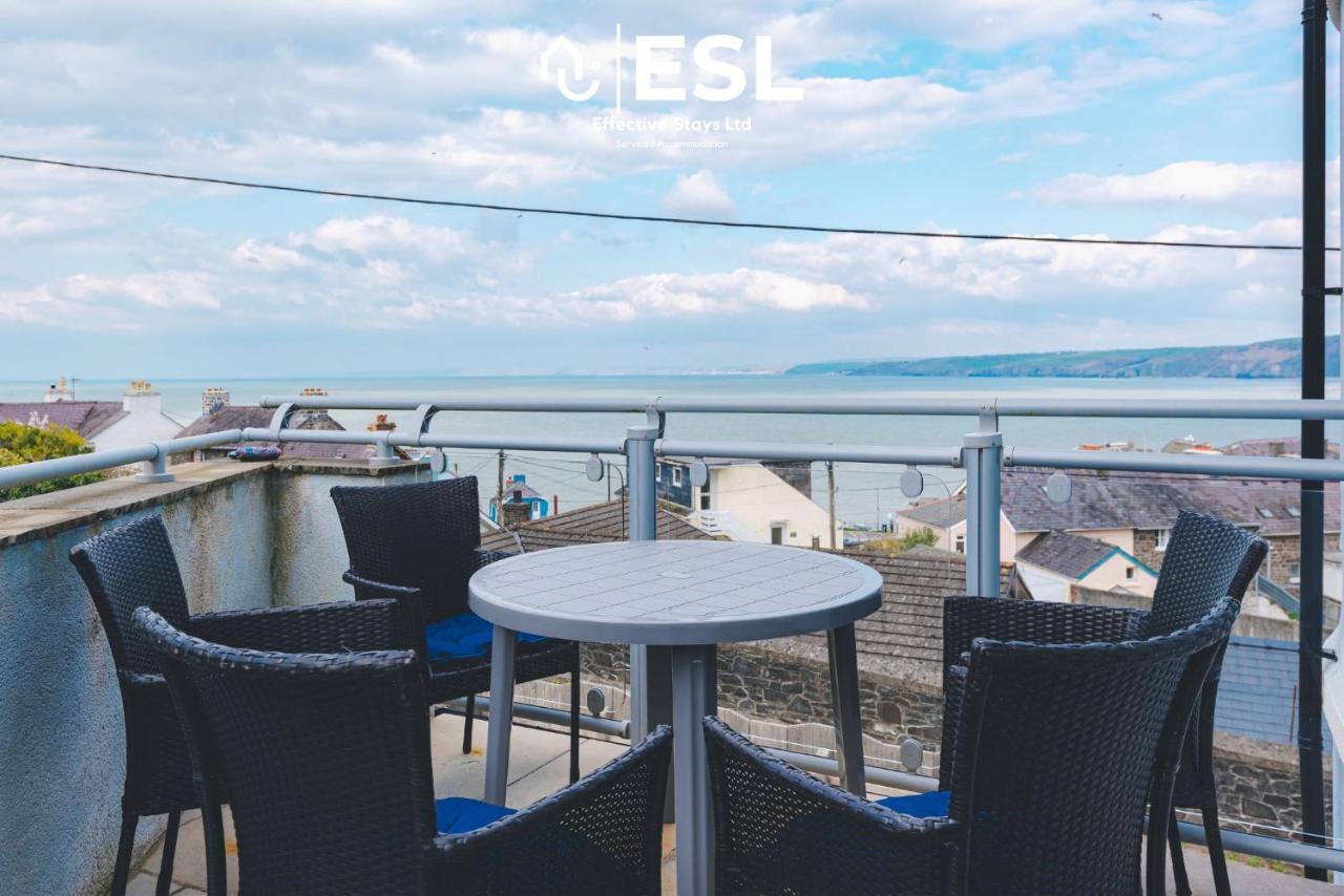 Beautiful En Suite 5 Bedroom Home With Sea Views ニューキー エクステリア 写真