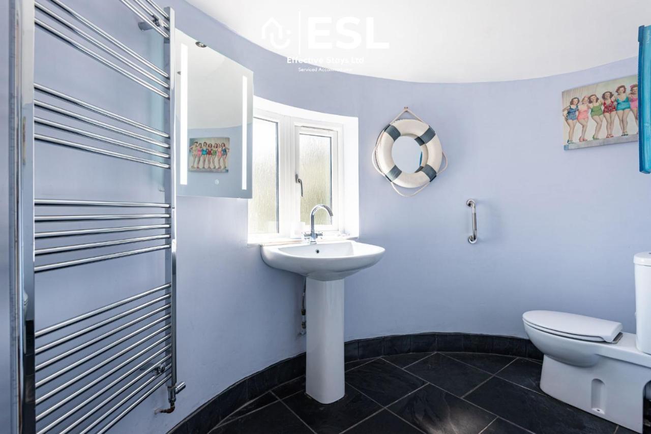 Beautiful En Suite 5 Bedroom Home With Sea Views ニューキー エクステリア 写真